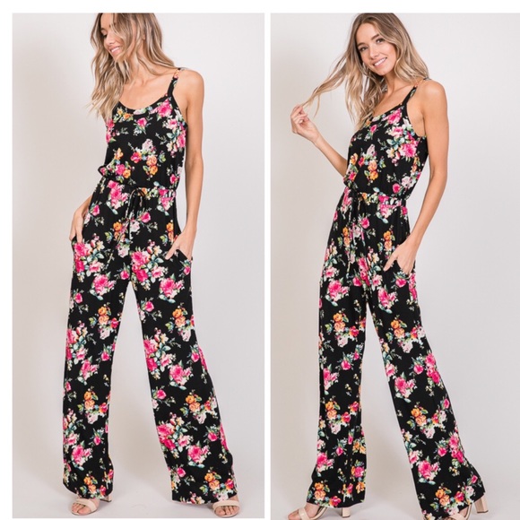 Last One ๐บBlack Floral Jumpsuit - Picture 2 of 5